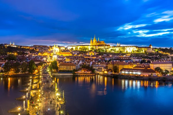 Praga ciudad al atardecer —  Fotos de Stock