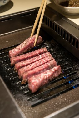 Wagyu A5 sığır eti yakiniku