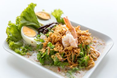 Karides ile kanatlı fasulye salatası