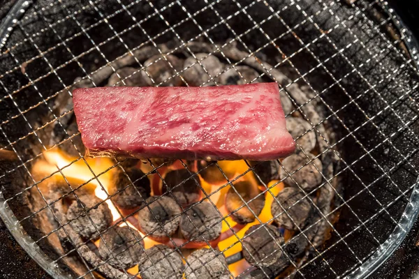 Grillezett wagyu bélszín hús yakiniku — Stock Fotó