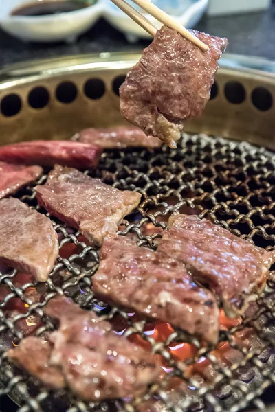 Wagyu a la parrilla Solomillo de carne yakiniku —  Fotos de Stock