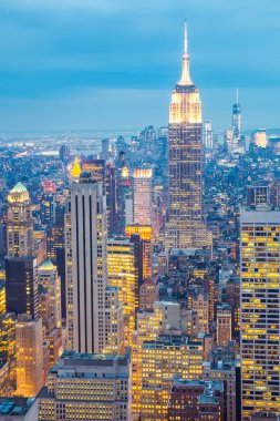 New York Şehri alacakaranlıkta ufuk çizgisi