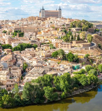 paesaggio urbano di Toledo con alcazar