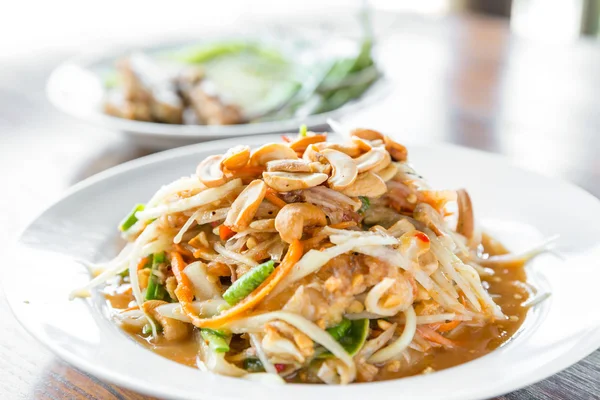 Somtum, Thai spicy papaya salad, erve — стоковое фото