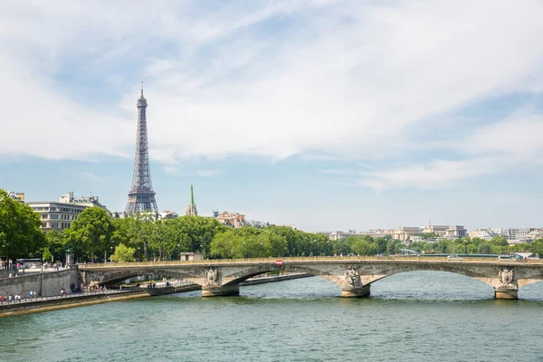 Eiffel Tower along river seine — Stock Photo, Image