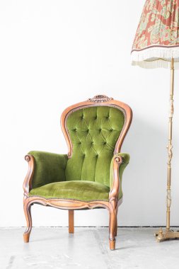 Tekli masa lambası ile