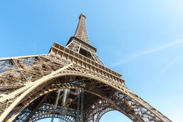Eiffel Tower Paris zomer — Stockfoto