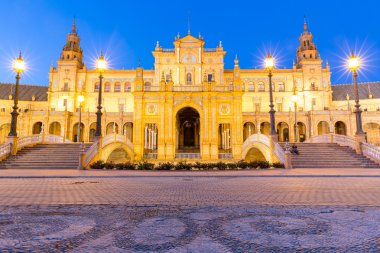 İspanya'ya Plaza'nın cephe