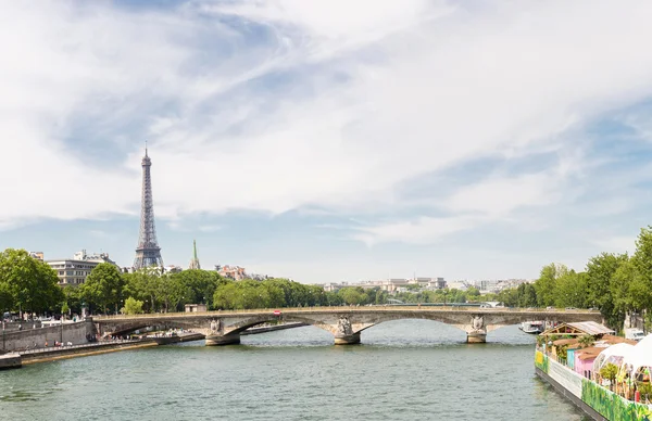 Eiffel Tower at river Seine Panorama — Stock Photo, Image