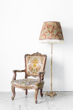 Lambalı Retro sandalye