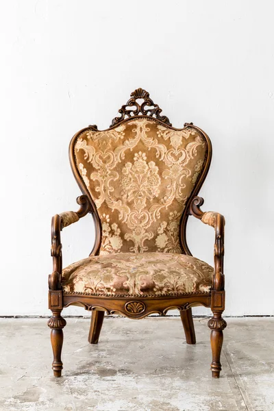 复古的棕色椅子 — 图库照片