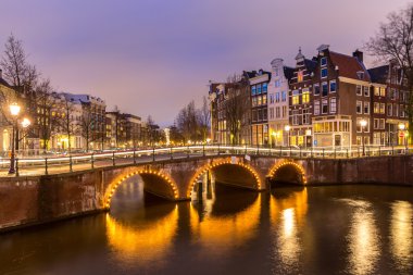 Hollanda Amsterdam kanalları