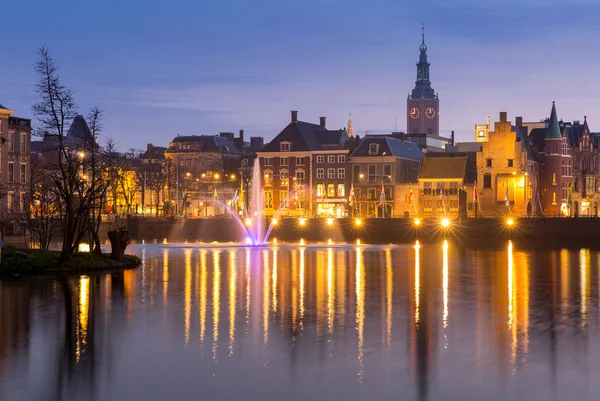 Město v Haagu v Nizozemsku za soumraku — Stock fotografie