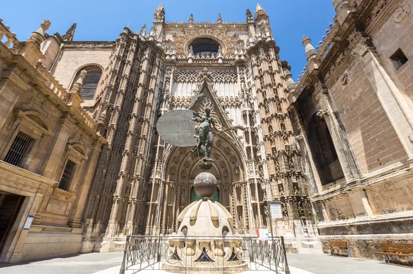 La Catedral de Sevilla en España —  Fotos de Stock