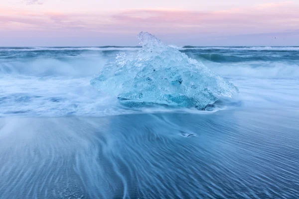 Pláž ledovce na Islandu — Stock fotografie