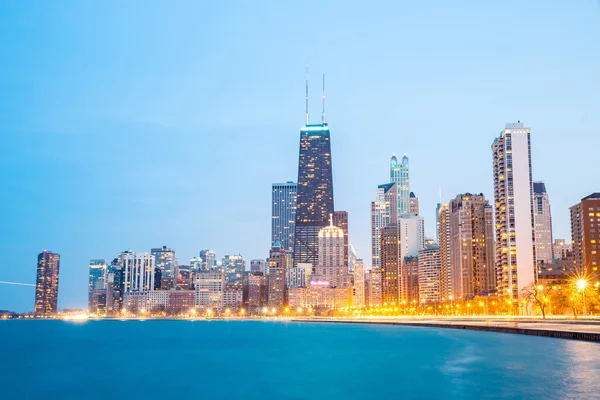 Chicago centro e Lago Michigan ao entardecer — Fotografia de Stock