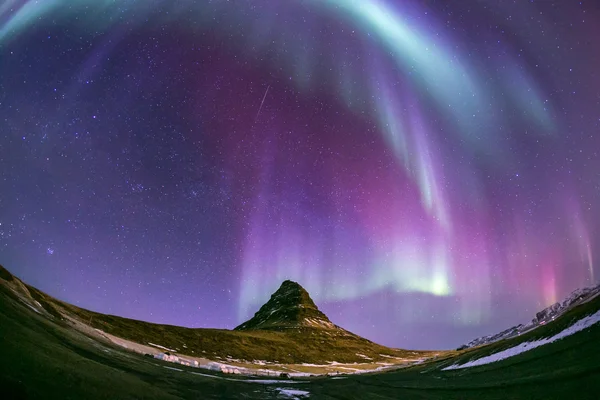 Luce del Nord a Kirkjufell Islanda — Foto Stock