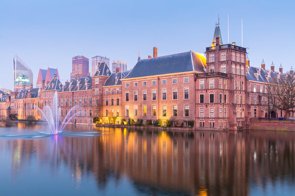 Парламент Натерленда в Гааге
