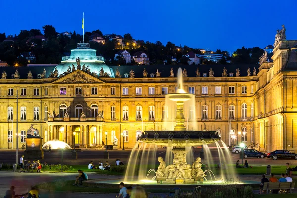 Centrum miasta Stuttgart w Niemczech o zmierzchu — Zdjęcie stockowe