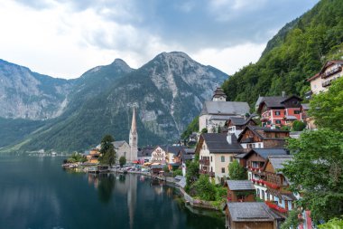 Alacakaranlıkta Hallstatt Köyü