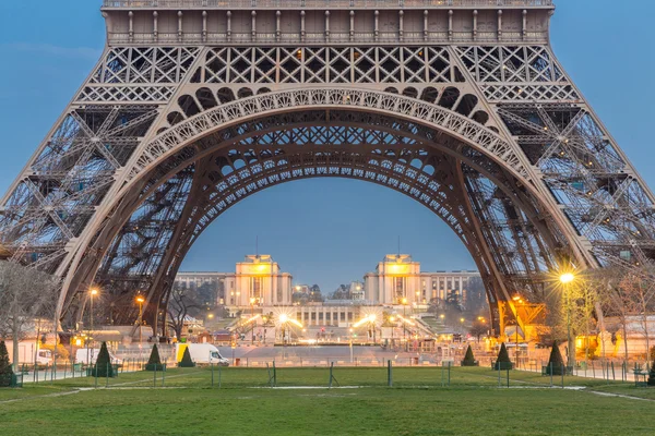 Torre Eiffel all'alba a Parigi — Foto Stock