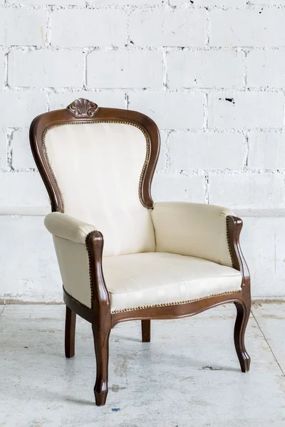 Krzesło Retro biały — Zdjęcie stockowe