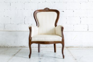 Beyaz Retro sandalye