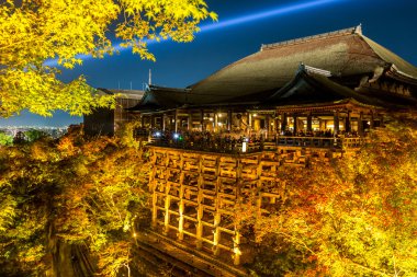 Japonya'da Kiyomizu-dera Tapınağı