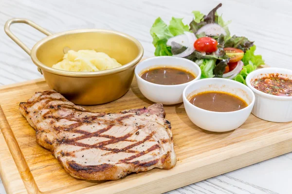 T-bone beef steak — Stock Photo, Image