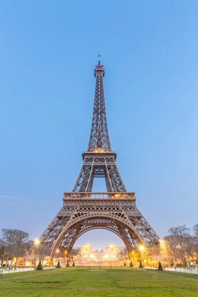 Eiffel Tower at Sunrise in Paris — Stock Photo, Image