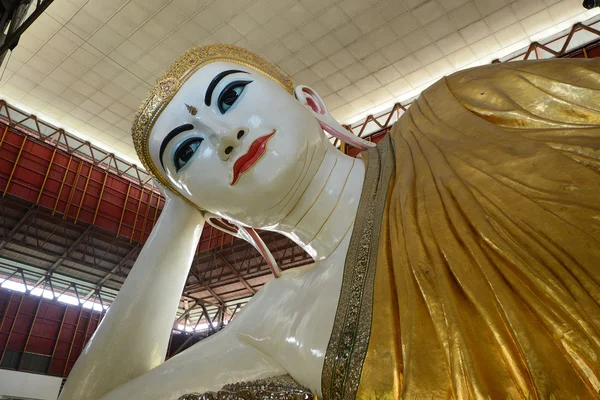 Reclining Buddha Big Eye Yangon — Stock Photo, Image