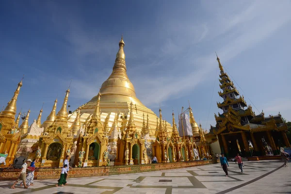 Nap Közepén Arany Shwedagon Mianmarban — Stock Fotó