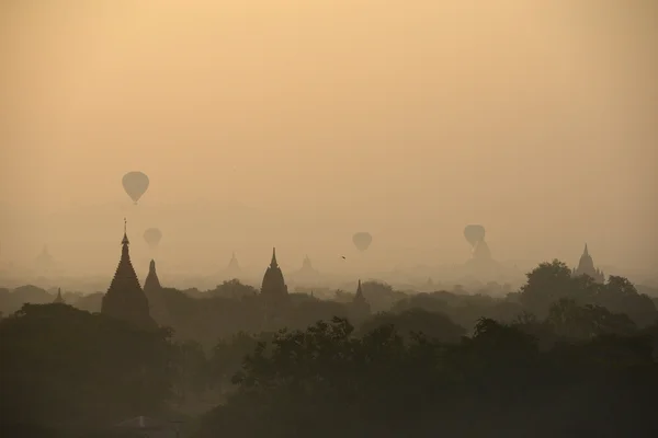 Globo en bagan — Foto de Stock