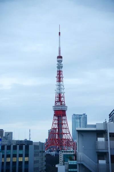 Tokyo Tower Pochmurnego Nieba — Zdjęcie stockowe