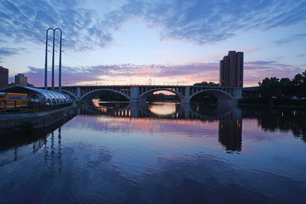 Minneapolis por la noche — Foto de Stock