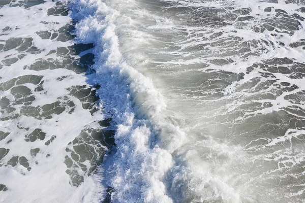 Fale na plaży — Zdjęcie stockowe