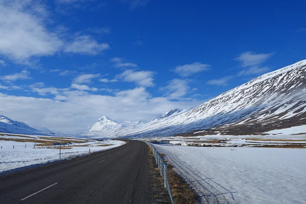 Iceland camino de invierno —  Fotos de Stock