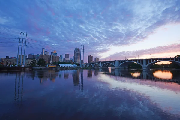 Minneapolis por la noche — Foto de Stock