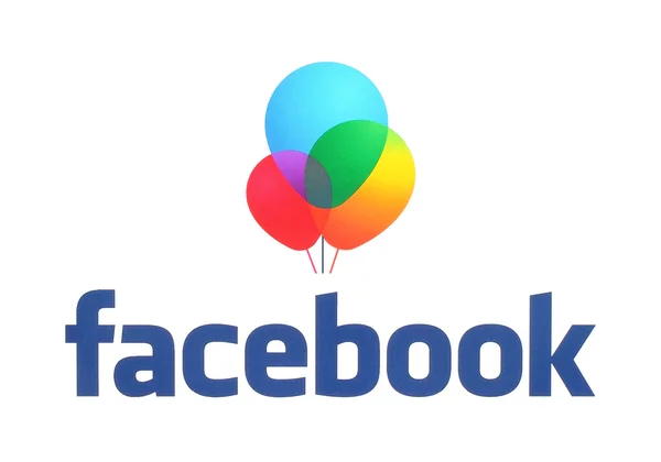Facebook okamžiky loga vytištěno na bílém papíře — Stock fotografie