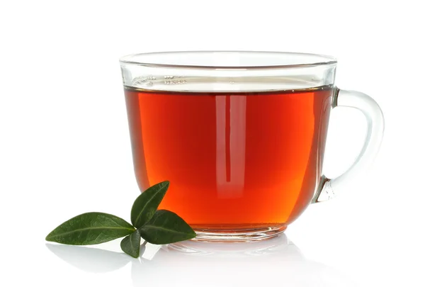 Taza de té con hojas verdes — Foto de Stock