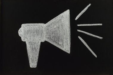 Tebeşir megafon çizilmiş