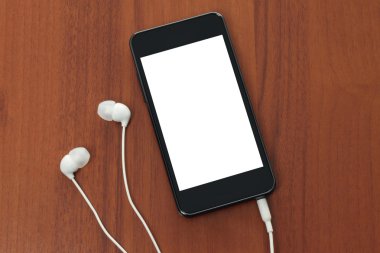 Kulaklıklar ile akıllı telefon
