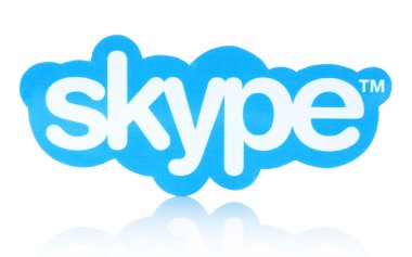 Skype Logo kağıda basılmış ve beyaz zemin üzerine yerleştirilir