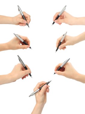 Şeffaf arka planda izole edilmiş tükenmez kalem tutan eller. Ofis, yazı, kırtasiye, iş ve kurumsal tasarım projeleri için mükemmel