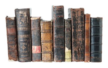 Sıraya dizilmiş, şeffaf arka planda izole edilmiş antika kitap koleksiyonu. Tarihi, klasik ve eğitim projeleri için ideal