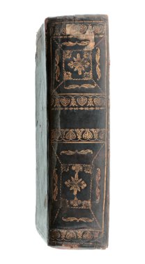 Eski deri dokusuyla, şeffaf arka planda izole edilmiş antika bir kitabın yan görüntüsü. Tarihi, eğitici veya tasarım projeleri için ideal