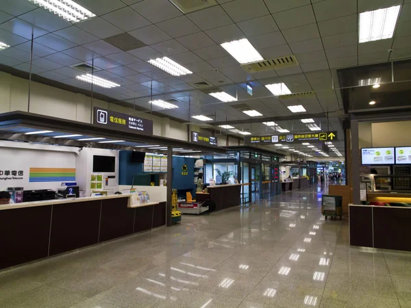 Corridor à l'intérieur de l'aéroport Taipei Songshan — Photo