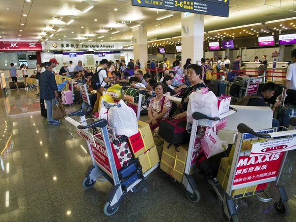 Tourist in Taipei Songshan Airport — стокове фото