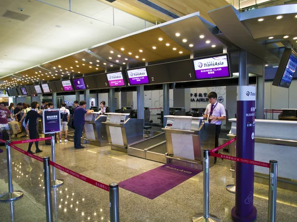 Check in Counter inside Taipei Songshan Airport — Zdjęcie stockowe