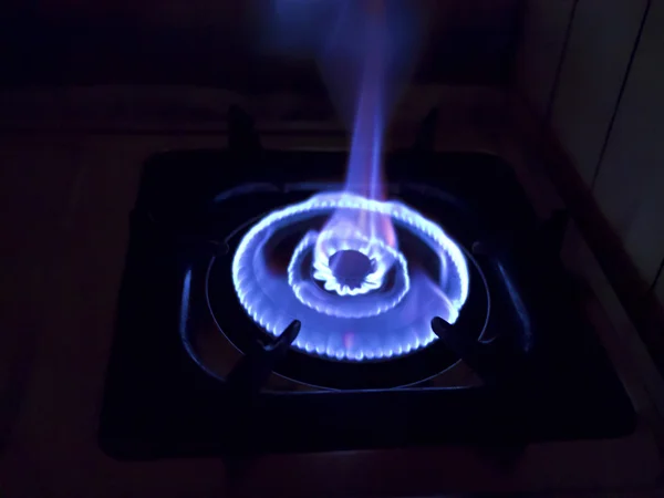 Queimador de gás no fogão — Fotografia de Stock